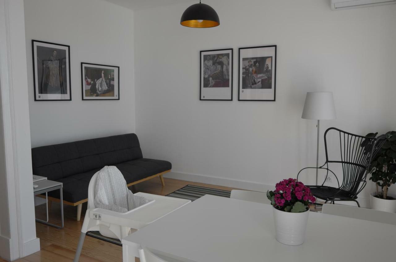 Double Suite By The Ocean Paco de Arcos Bagian luar foto